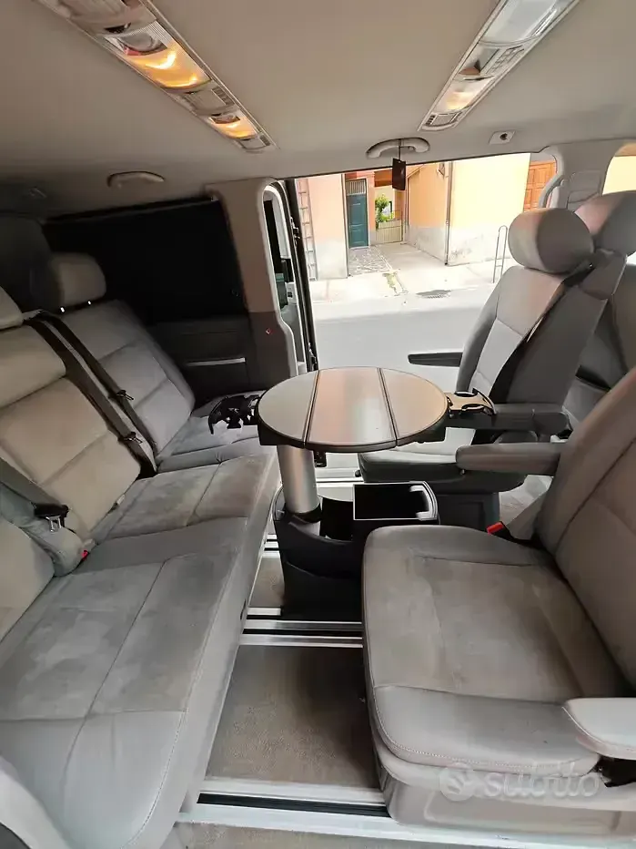 Usata VW Multivan Highline 180 CV (132 kW) 2012 Marrone Monovolume