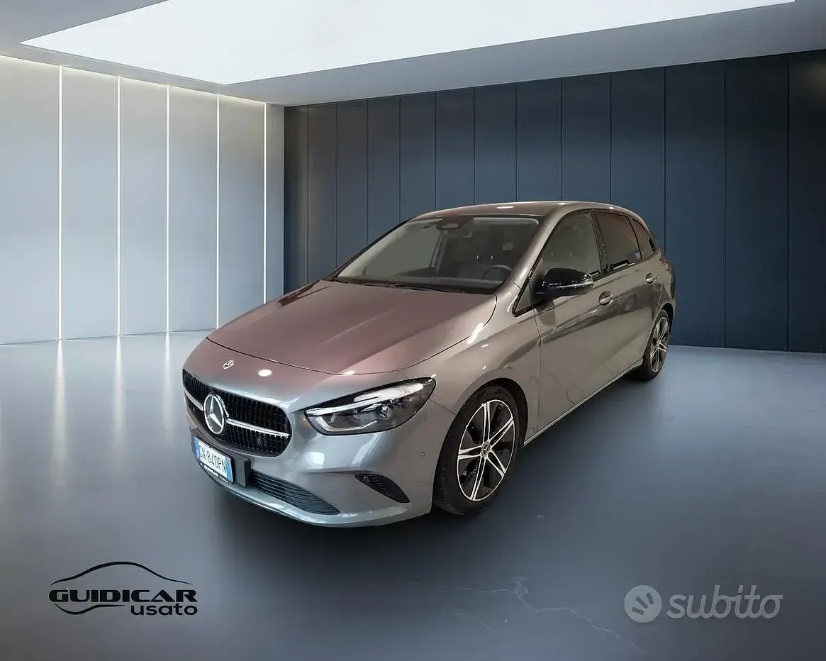 Usata Mercedes B180 Advanced 116 CV (85 kW) 2023 Grigio Utilitaria