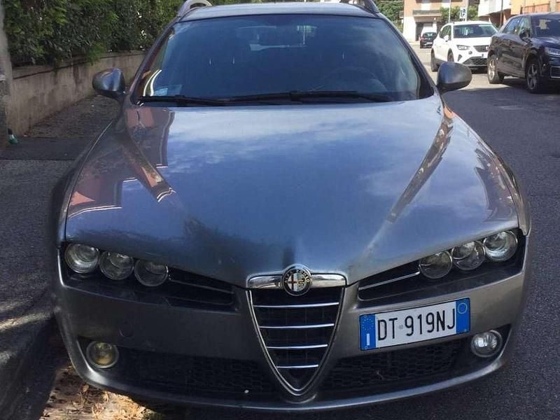 Usata Alfa Romeo 159 Ti 150 CV (110 kW) 2009 Grigio Station wagon