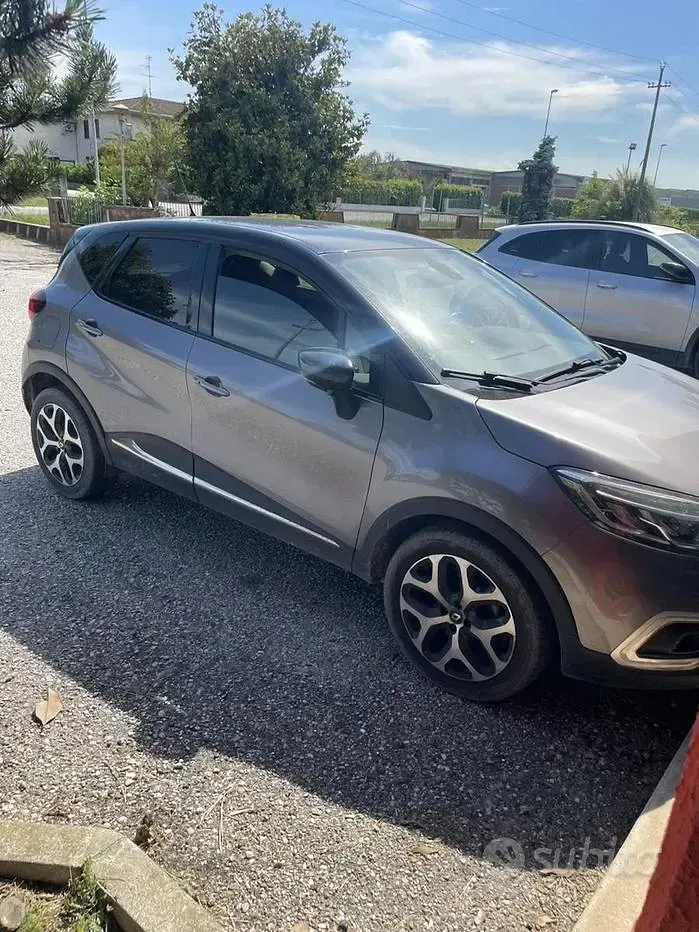 Usata Renault Captur 90 CV (66 kW) 2018 SUV