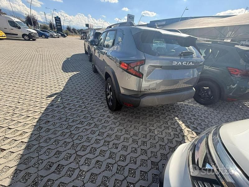 Usata Dacia Duster 100 CV (73 kW) 2025 Grigio Station wagon