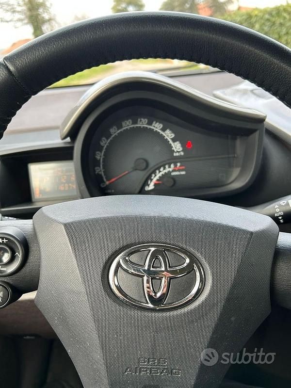 Usata Toyota iQ 2009 Nero Utilitaria