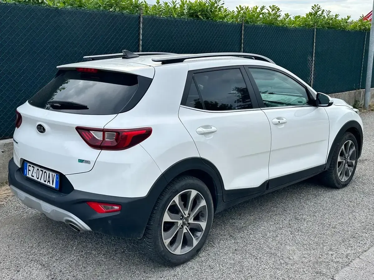Usata Kia Stonic Urban 97 CV (71 kW) 2019 Bianco SUV