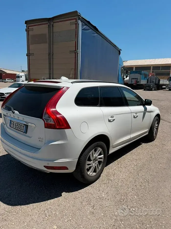 Usata Volvo XC60 190 CV (139 kW) 2015 Bianco SUV