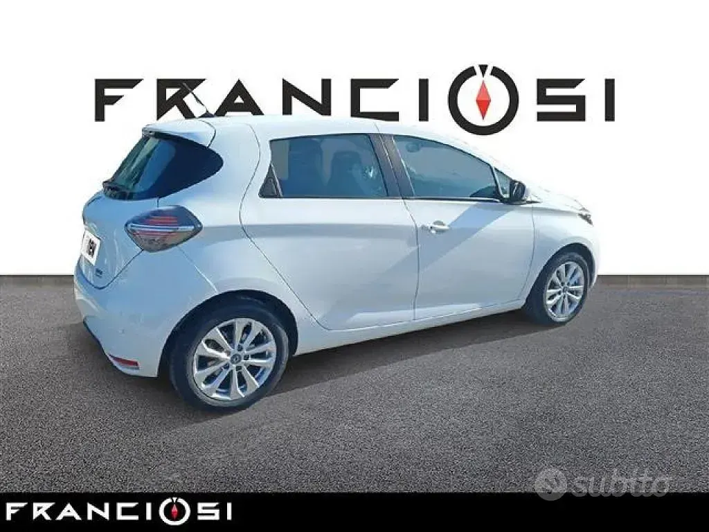 Usata Renault Zoe Zen 50 kW (69 CV) 2020 Bianco Utilitaria