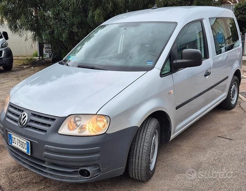 Usata VW Caddy 105 CV (77 kW) 2008 Grigio Monovolume
