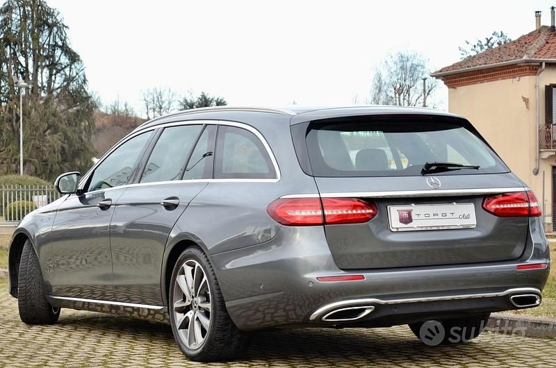 Usata Mercedes E220 194 CV (142 kW) 2017 Grigio Station wagon