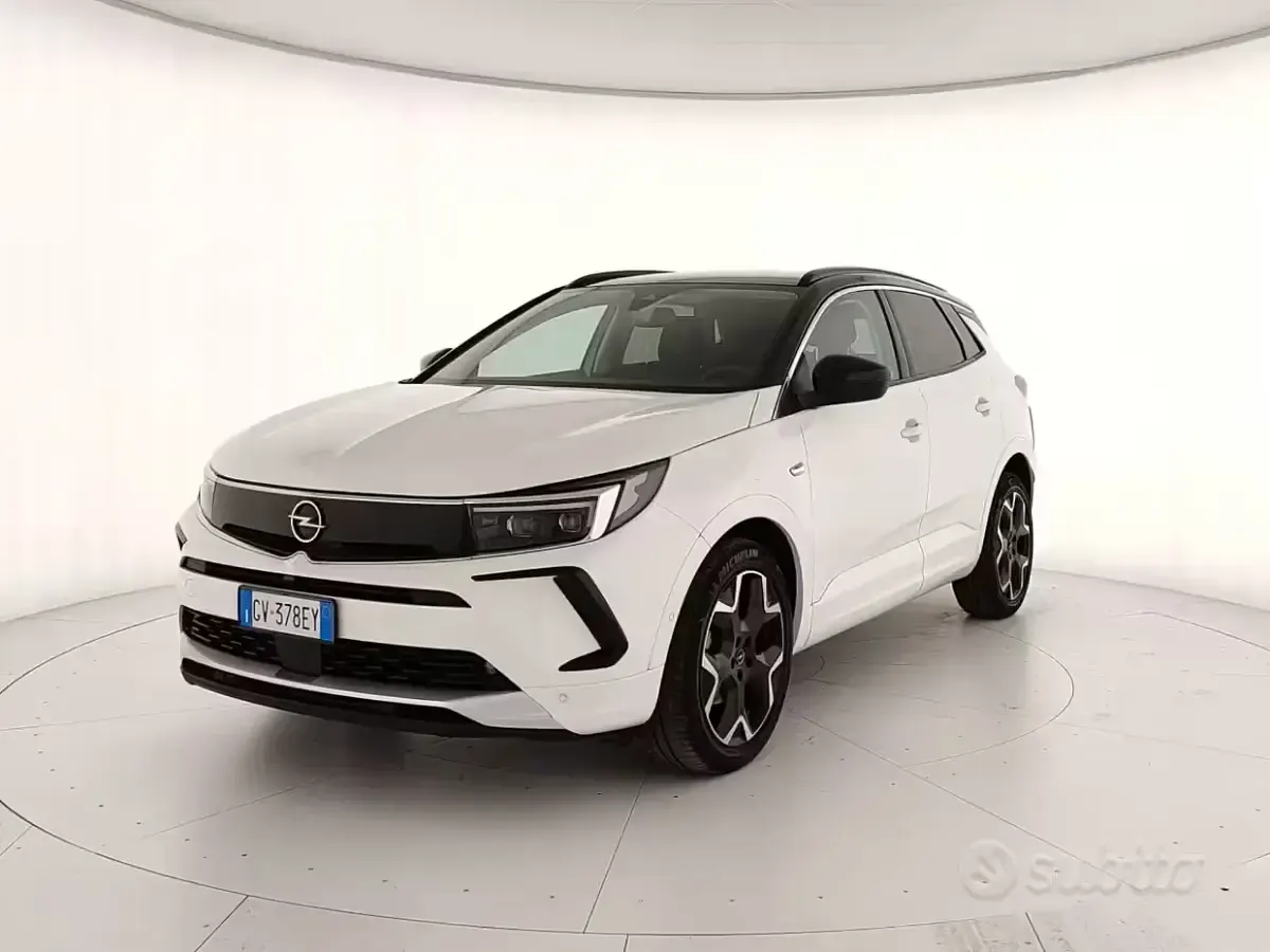 Usata Opel Grandland X Ultimate 131 CV (96 kW) 2024 Bianco SUV