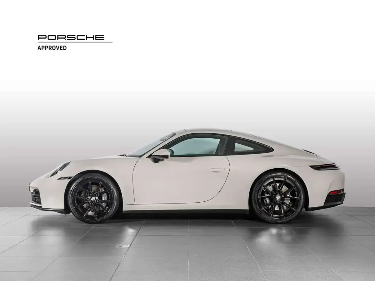 Usata Porsche 992 394 CV (289 kW) 2024 Gesso Coupé