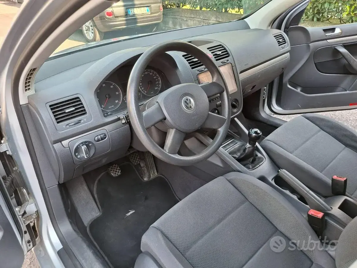 Usata VW Golf IV Comfortline 105 CV (77 kW) 2004 Grigio Berlina