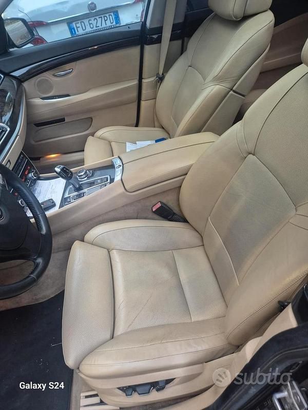 Usata BMW 530 Gran Turismo 245 CV (180 kW) 2011 Nero Berlina