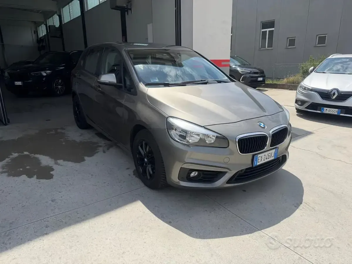 Usata BMW 218 Active Tourer Luxury Line 150 CV (110 kW) 2014 Beige Monovolume