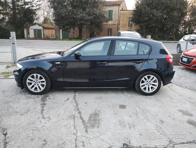 Usata BMW 120 163 CV (119 kW) 2006 Blu Utilitaria