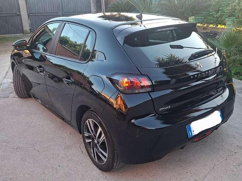 Usata Peugeot 208 Allure 102 CV (75 kW) 2023 Nero Utilitaria