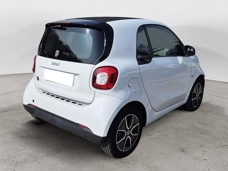 Usata Smart ForTwo Electric Drive Pure 41 kW (56 CV) 2021 Bianco Coupé