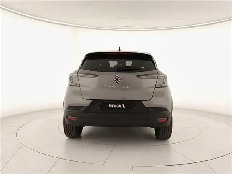 Usata Renault Captur Techno 160 CV (117 kW) 2025 Grigio scuro SUV