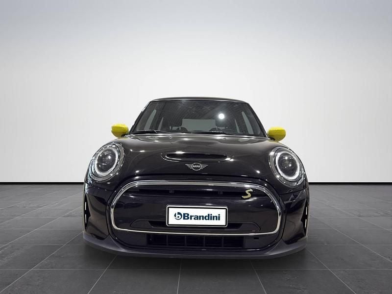 Usata Mini Cooper SE 75 kW (102 CV) 2022 Nero jet Utilitaria