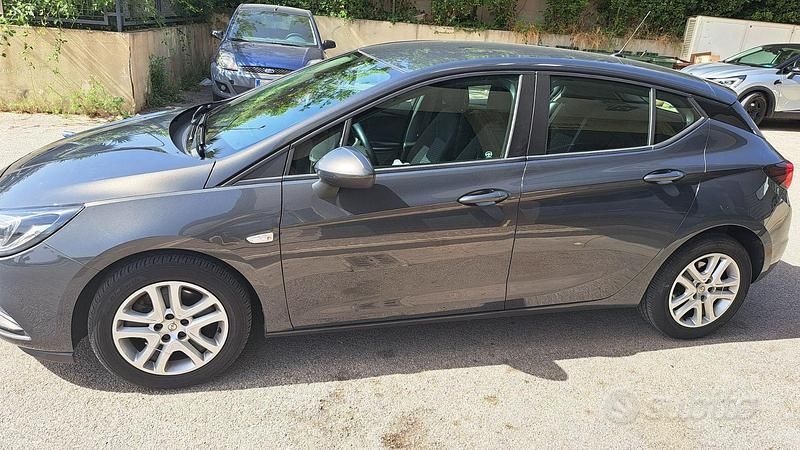 Usata Opel Astra S 110 CV (80 kW) 2017 Grigio Berlina