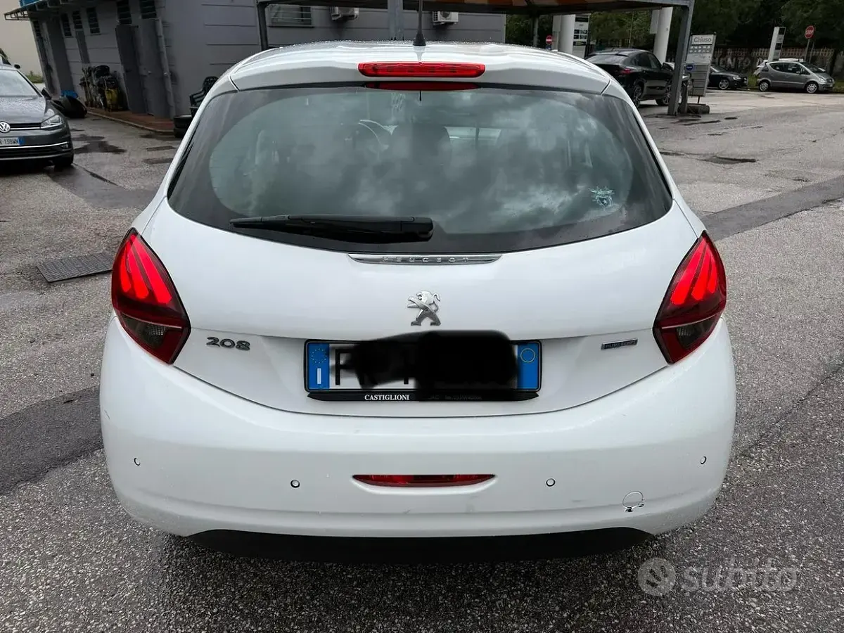 Usata Peugeot 208 2017 Bianco Utilitaria