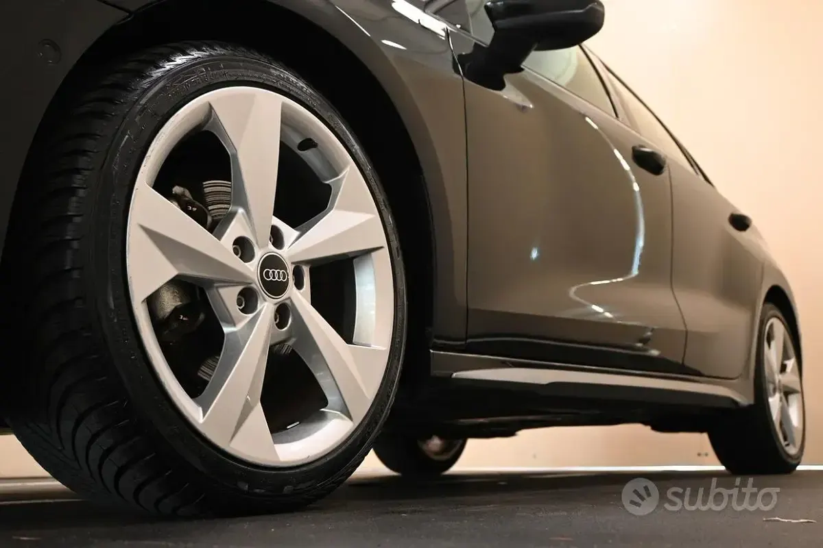 Usata Audi A3 Comfort 150 CV (110 kW) 2024 Nero Berlina