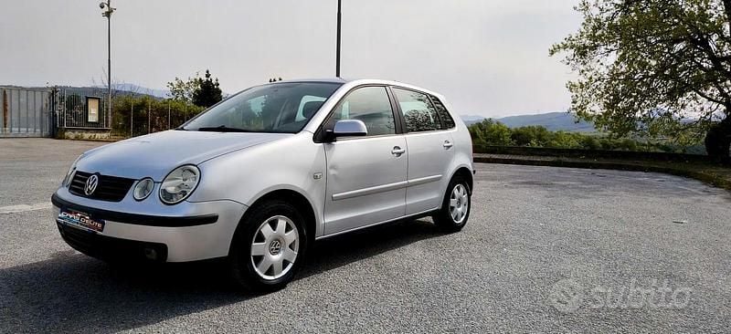 Usata VW Polo 75 CV (55 kW) 2005 Grigio Utilitaria