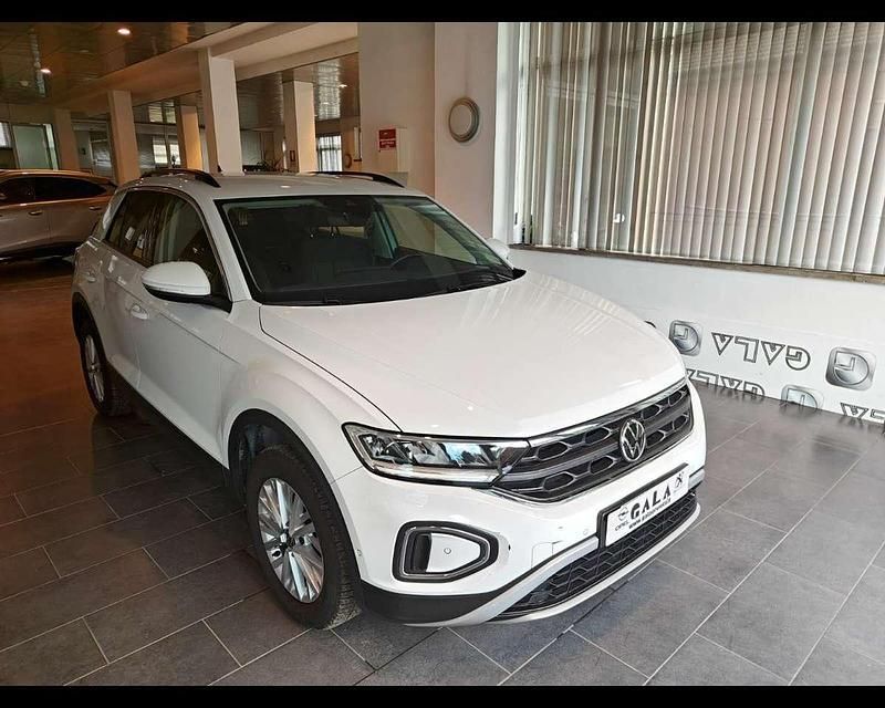 Usata VW T-Roc Life 116 CV (85 kW) 2022 Bianco SUV