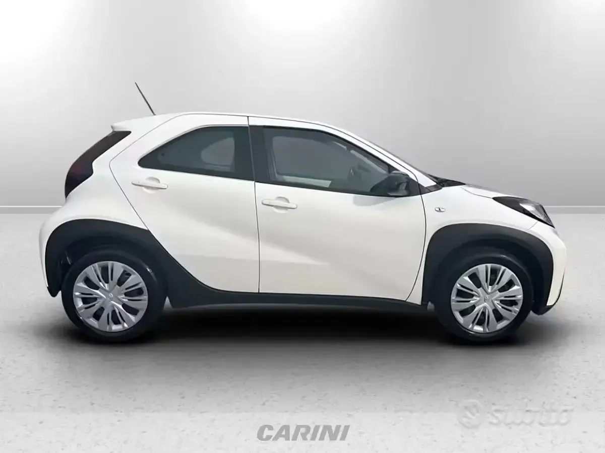 Usata Toyota Aygo X Active 72 CV (52 kW) 2022 Bianco SUV