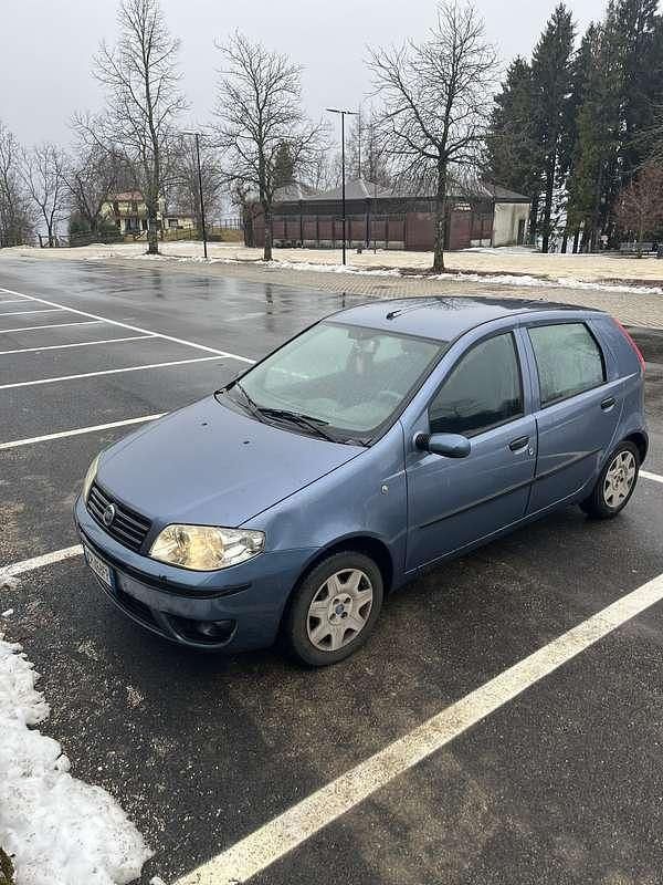 Usata Fiat Punto 60 CV (44 kW) 2004 Blu/azzurro Utilitaria