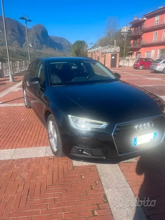 Usata Audi A4 150 CV (110 kW) 2019 Nero Station wagon