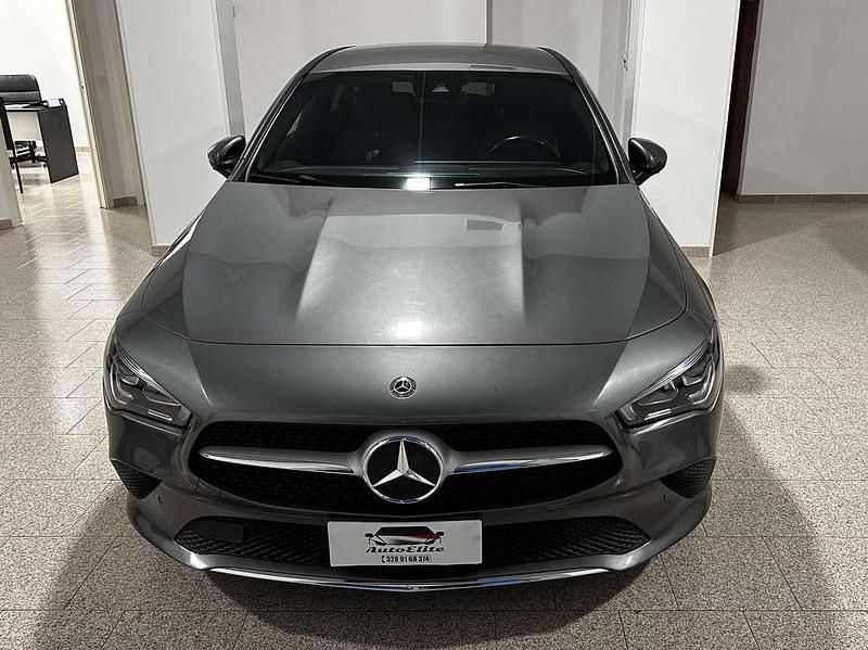 Usata Mercedes CLA200 Premium 150 CV (110 kW) 2021 Grigio Station wagon