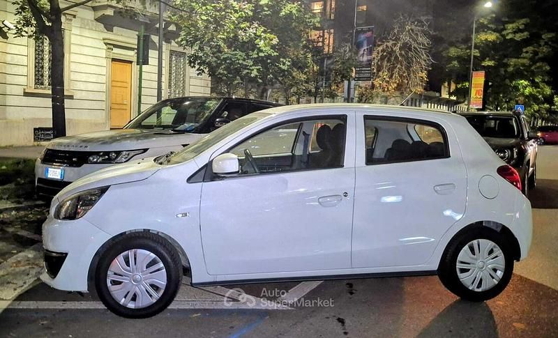 Bianco Usata 2020 Mitsubishi Space Star Invite Tre volumi | 8200 € (Ottimo prezzo) - Immagine 1/4