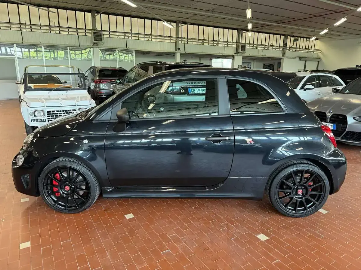 Usata Abarth 695 Competizione 179 CV (131 kW) 2023 Nero Utilitaria