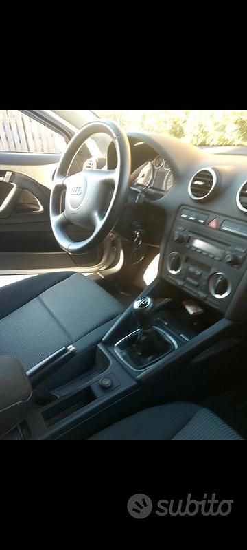 Usata Audi A3 105 CV (77 kW) 2005 Grigio Utilitaria