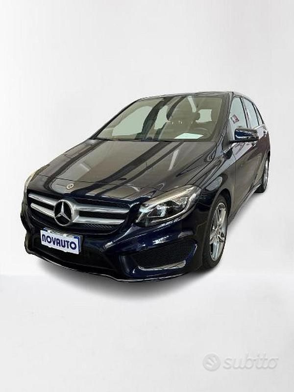 Usata Mercedes B180 Premium 109 CV (80 kW) 2018 Nero Monovolume