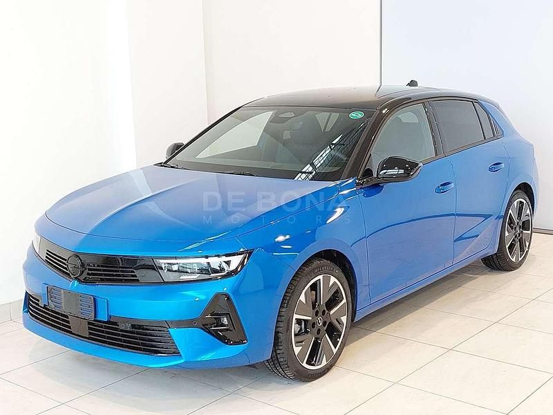 Blu/azzurro Usata 2023 Opel Astra Tre volumi | 24.990 € - Immagine 1/4