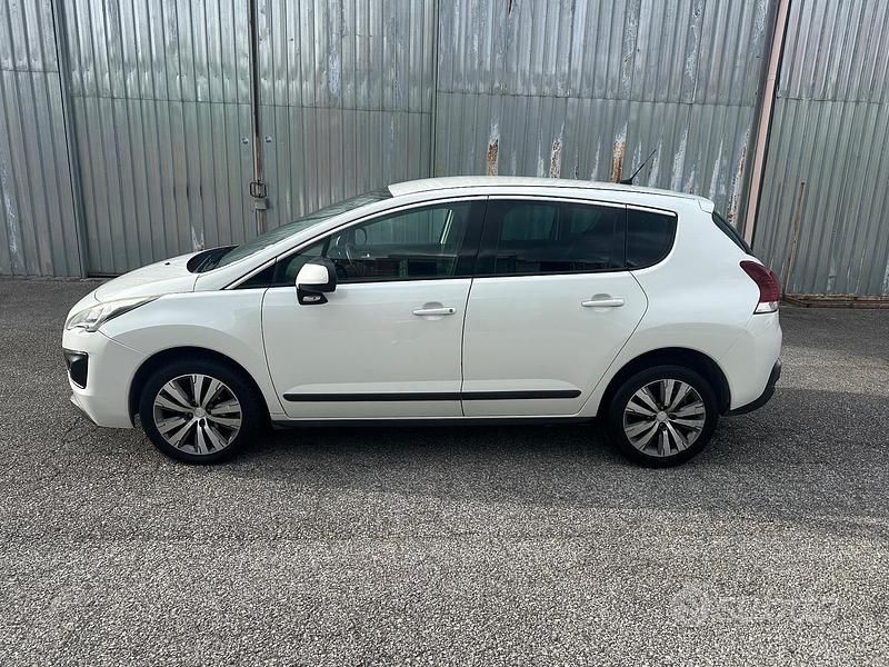 Usata Peugeot 3008 Active 115 CV (84 kW) 2015 Bianco Berlina