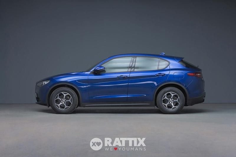 Usata Alfa Romeo Stelvio Business 190 CV (139 kW) 2022 Blu montecarlo SUV