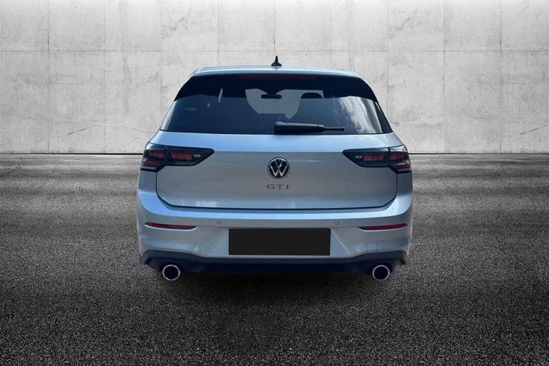 Usata VW Golf VIII GTI 265 CV (194 kW) 2024 Argento Berlina
