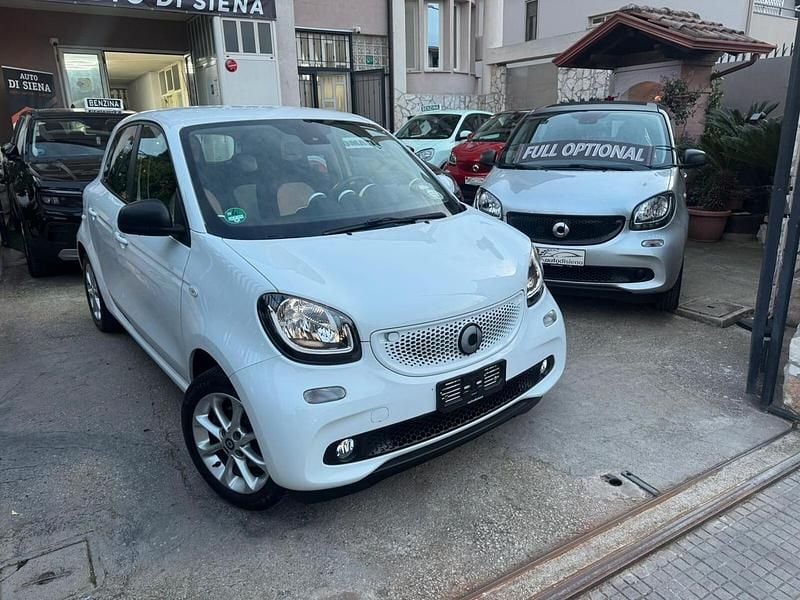 Usata Smart ForFour Passion 71 CV (52 kW) 2015 Bianco Utilitaria