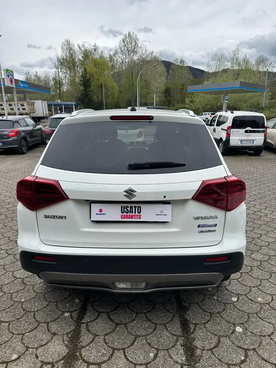 Usata Suzuki Vitara 129 CV (94 kW) 2021 Bianco SUV