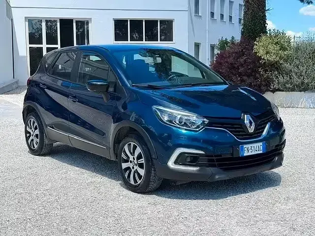 Usata Renault Captur Zen 90 CV (66 kW) 2018 Blu SUV