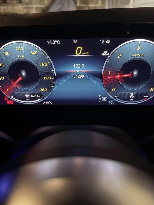 Bianco Usata 2022 Mercedes GLA200 Premium SUV | 40.000 € (Molto cara) - Immagine 1/4