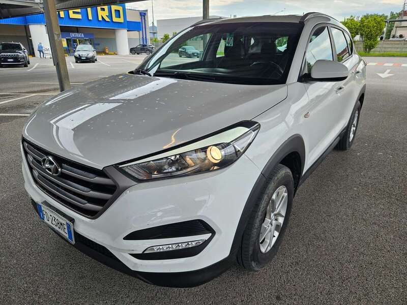 Bianco Usata 2016 Hyundai Tucson Comfort SUV | 10.200 € (Ottimo prezzo) - Immagine 1/4