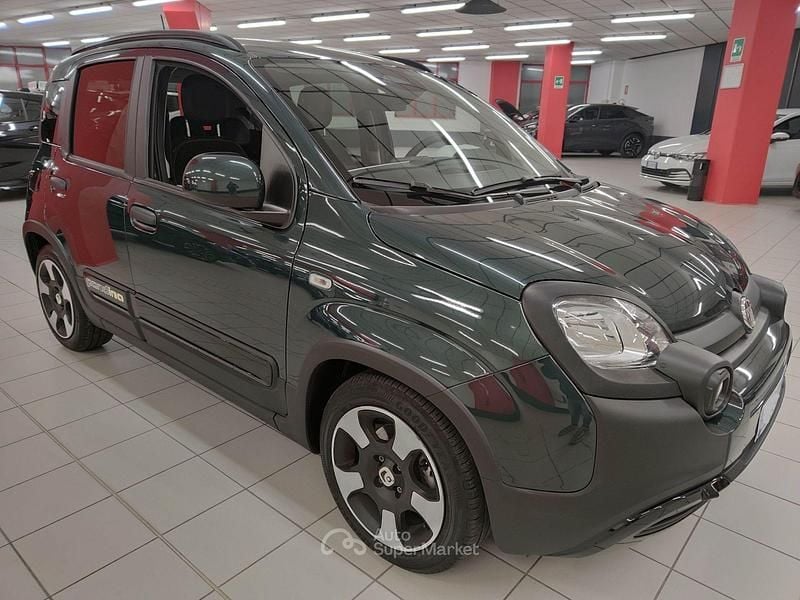 Usata Fiat Panda Cross Cross Plus 69 CV (50 kW) 2025 Verde Utilitaria