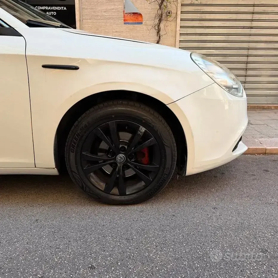 Usata Alfa Romeo Giulietta 105 CV (77 kW) 2013 Bianco Utilitaria