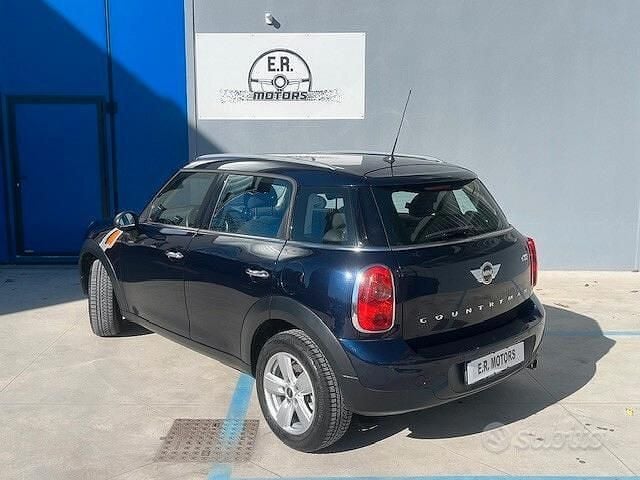 Usata Mini One Countryman 98 CV (72 kW) 2016 Blu metallizzato SUV