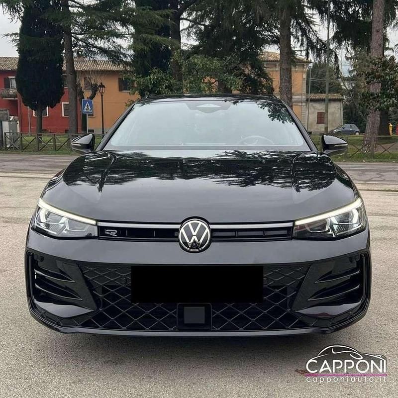 Usata VW Passat R-line 150 CV (110 kW) 2024 Nero Station wagon