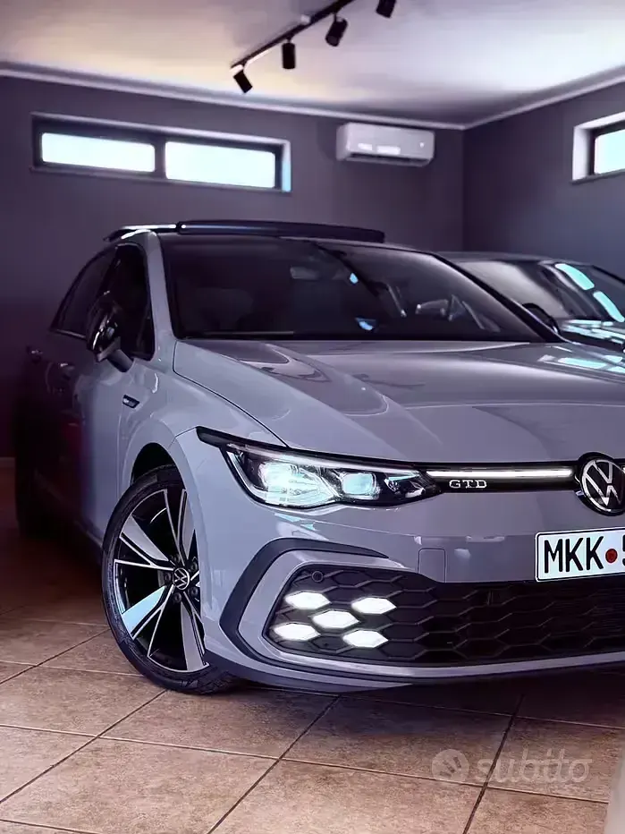 Usata VW Golf VIII GTI 200 CV (147 kW) 2022 Grigio Berlina