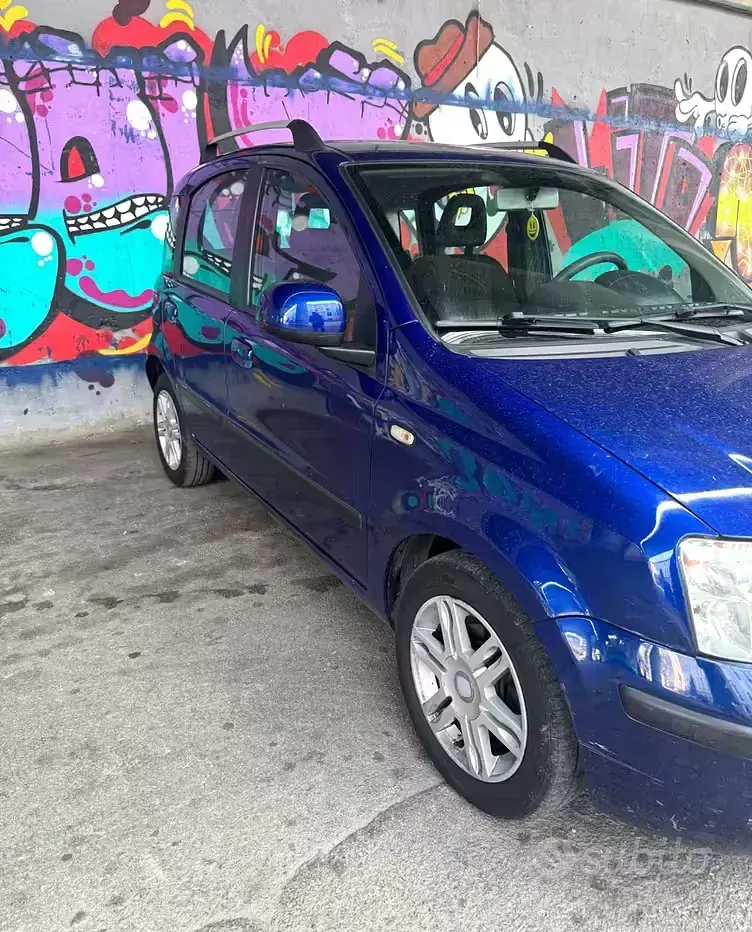 Usata Fiat Panda Dynamic 69 CV (50 kW) 2011 Blu Utilitaria