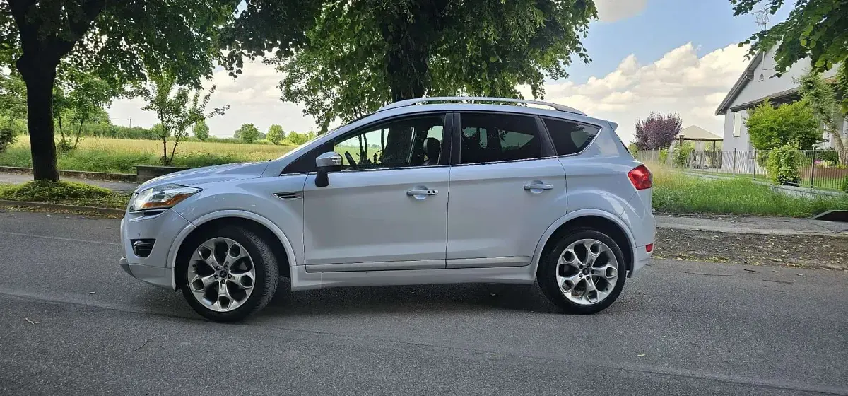 Usata Ford Kuga Individual 163 CV (119 kW) 2011 SUV